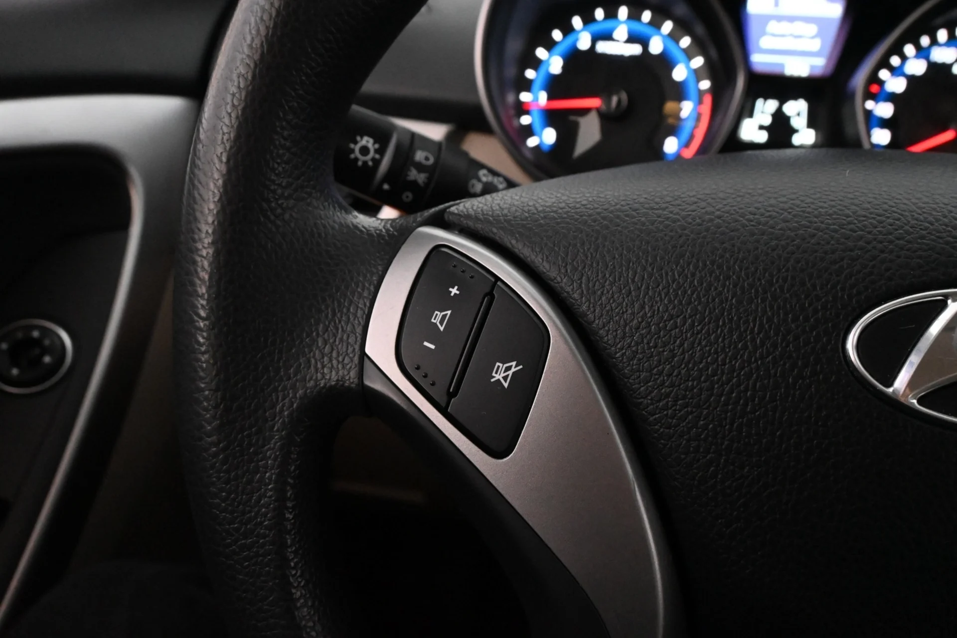 Car Image - aLmKmxPHLkdYzao4FzxM4