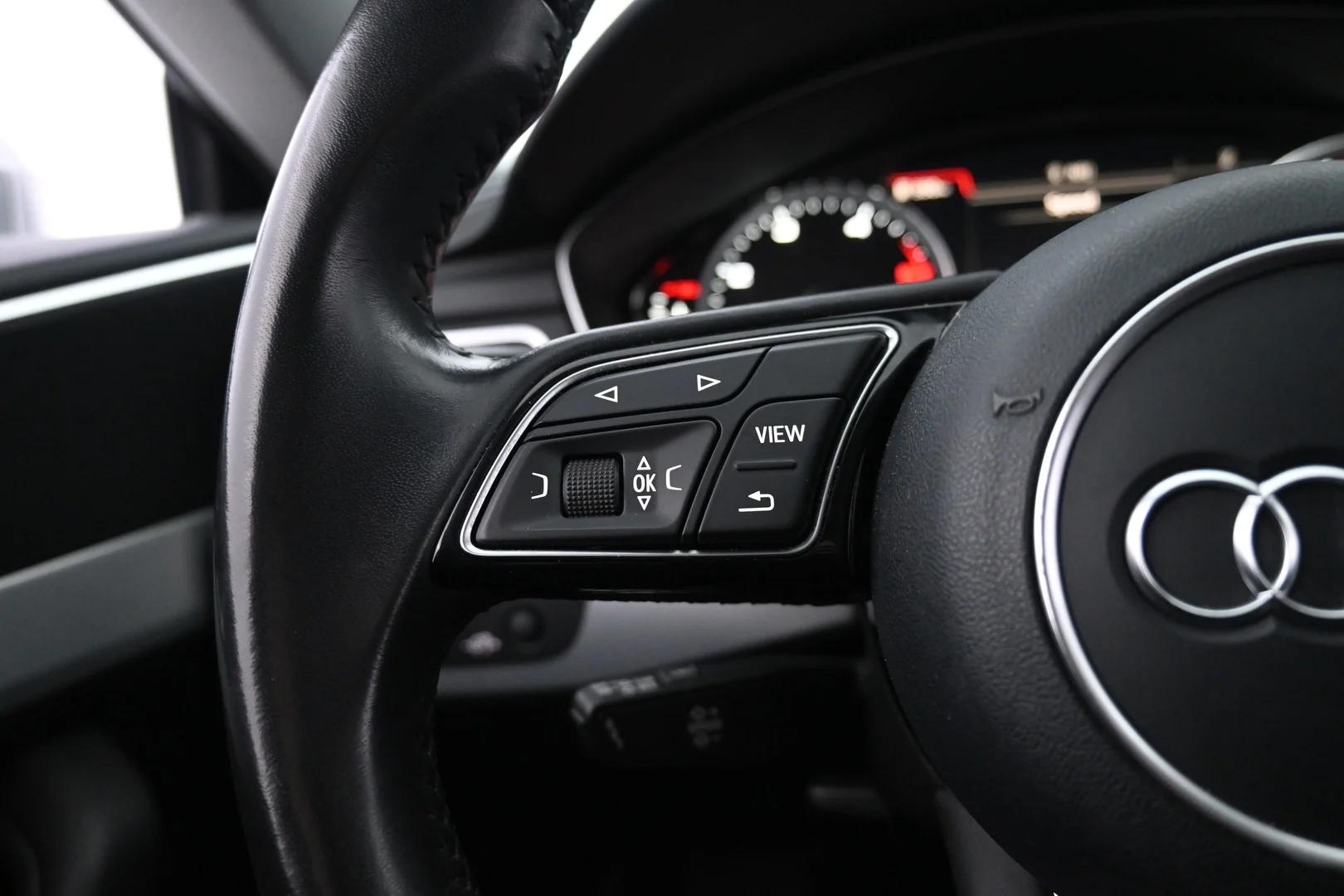 Car Image - JweUCngmssv9kn5asSLEC