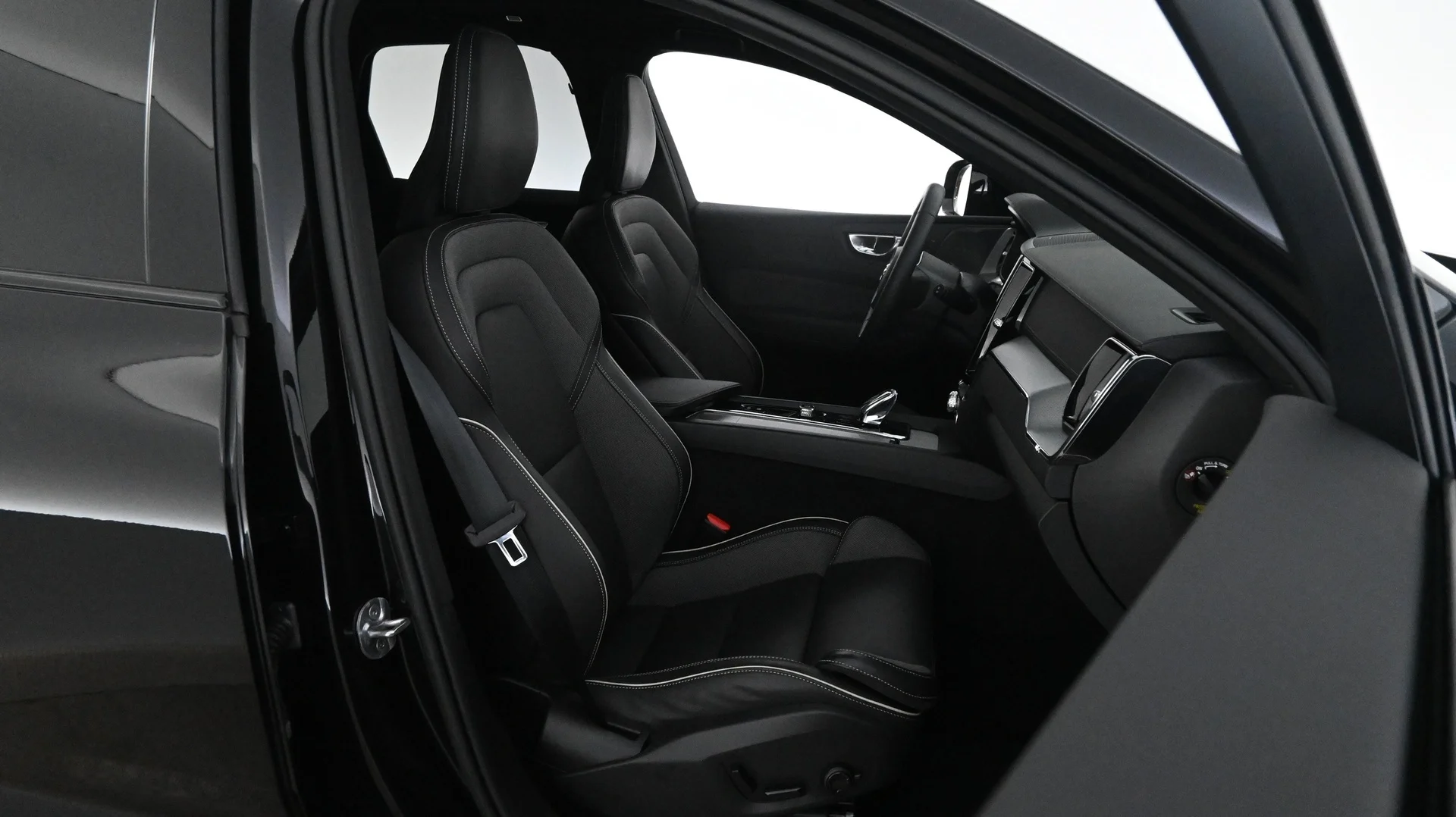 Car Image - 1rb2r0QVfCuQjXO82jzCDl