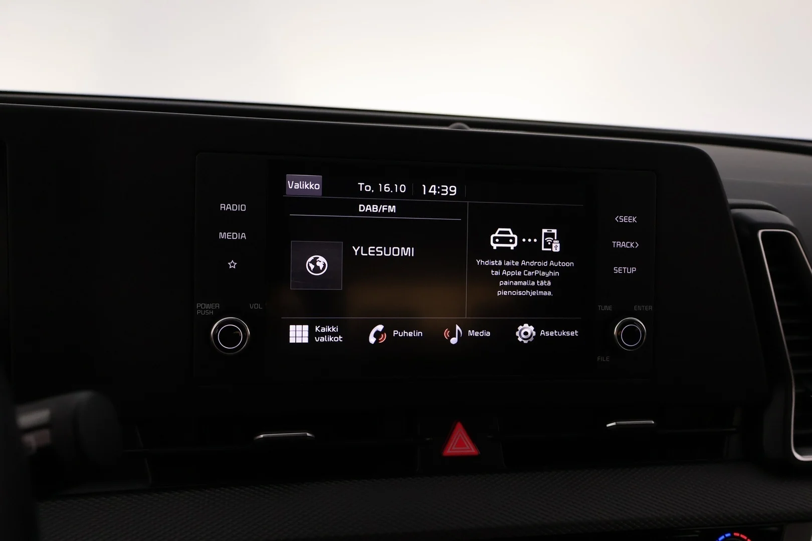 Car Image - 1eeu9yB1QaJxbi0Uw1XZWS