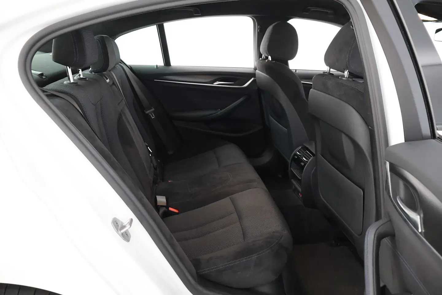 Car Image - 4dlW0SPZk1uF7IrAuai8RL