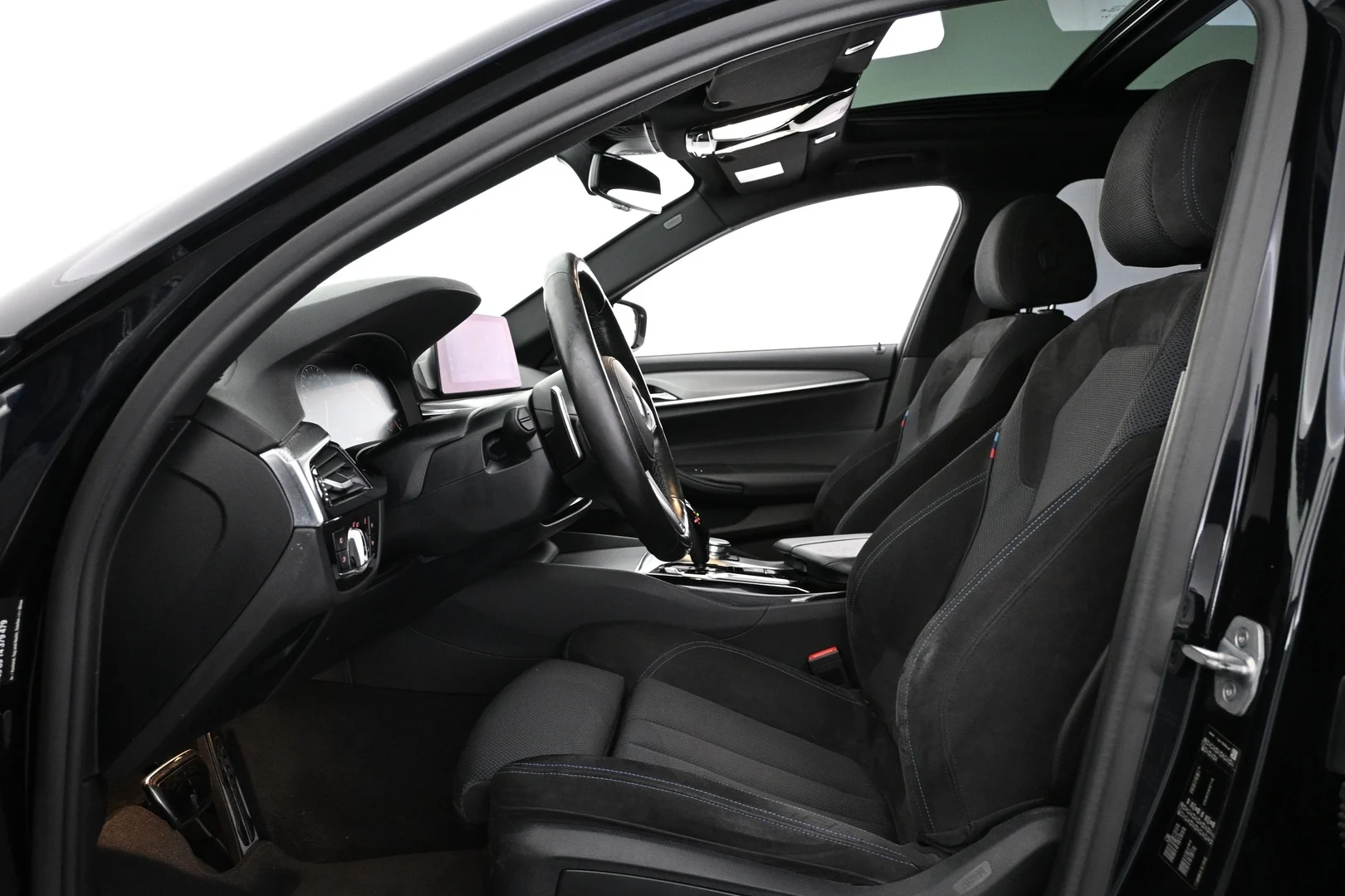 Car Image - 7pcbJFQmL7XLgF5rJRMe7c