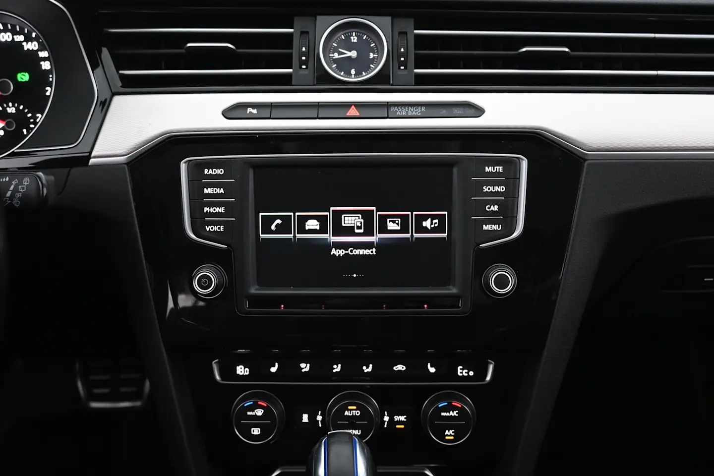 Car Image - 5W4z6HrYcc2BgK1plb77FG
