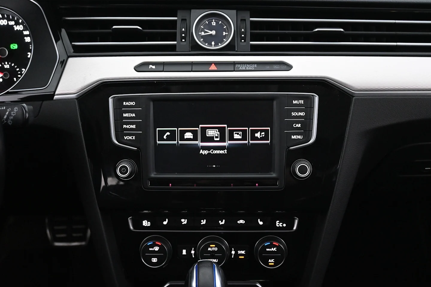 Car Image - 5W4z6HrYcc2BgK1plb77FG