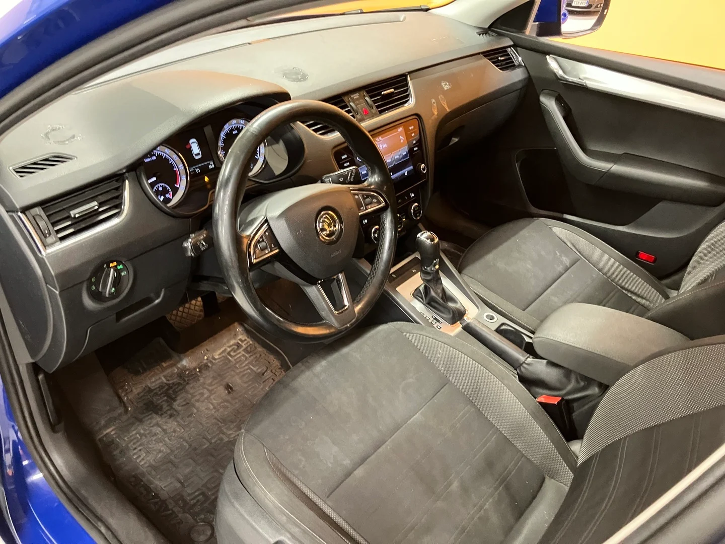 Car Image - 6jRx53eXuRmk89nXHyl0wB