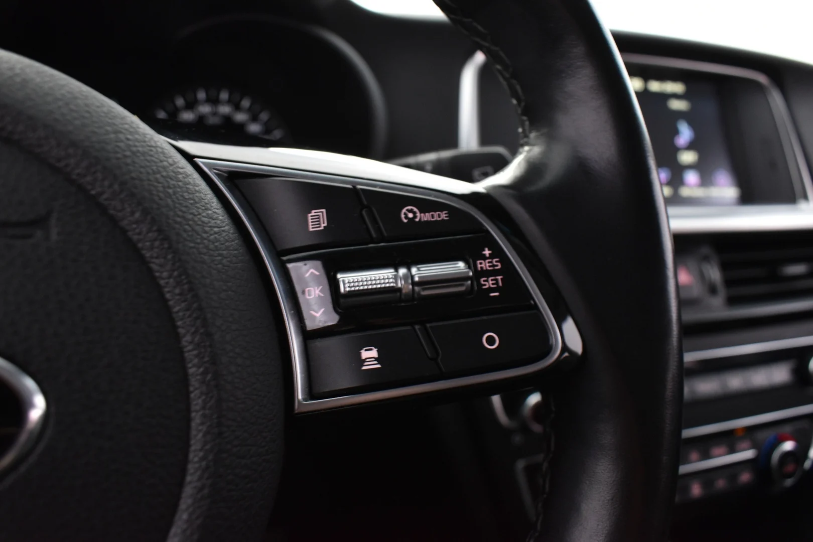 Car Image - 4ucALOrXML6I5lfY6ixLIS