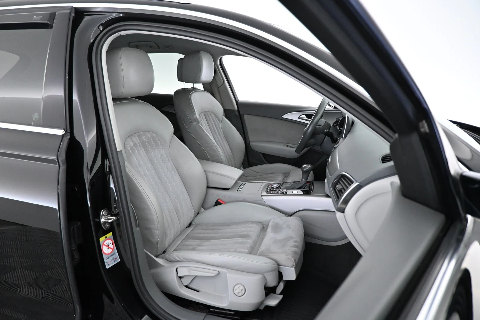 Car Image - 6PFgVzCK6vIXRhv1J5DRhD