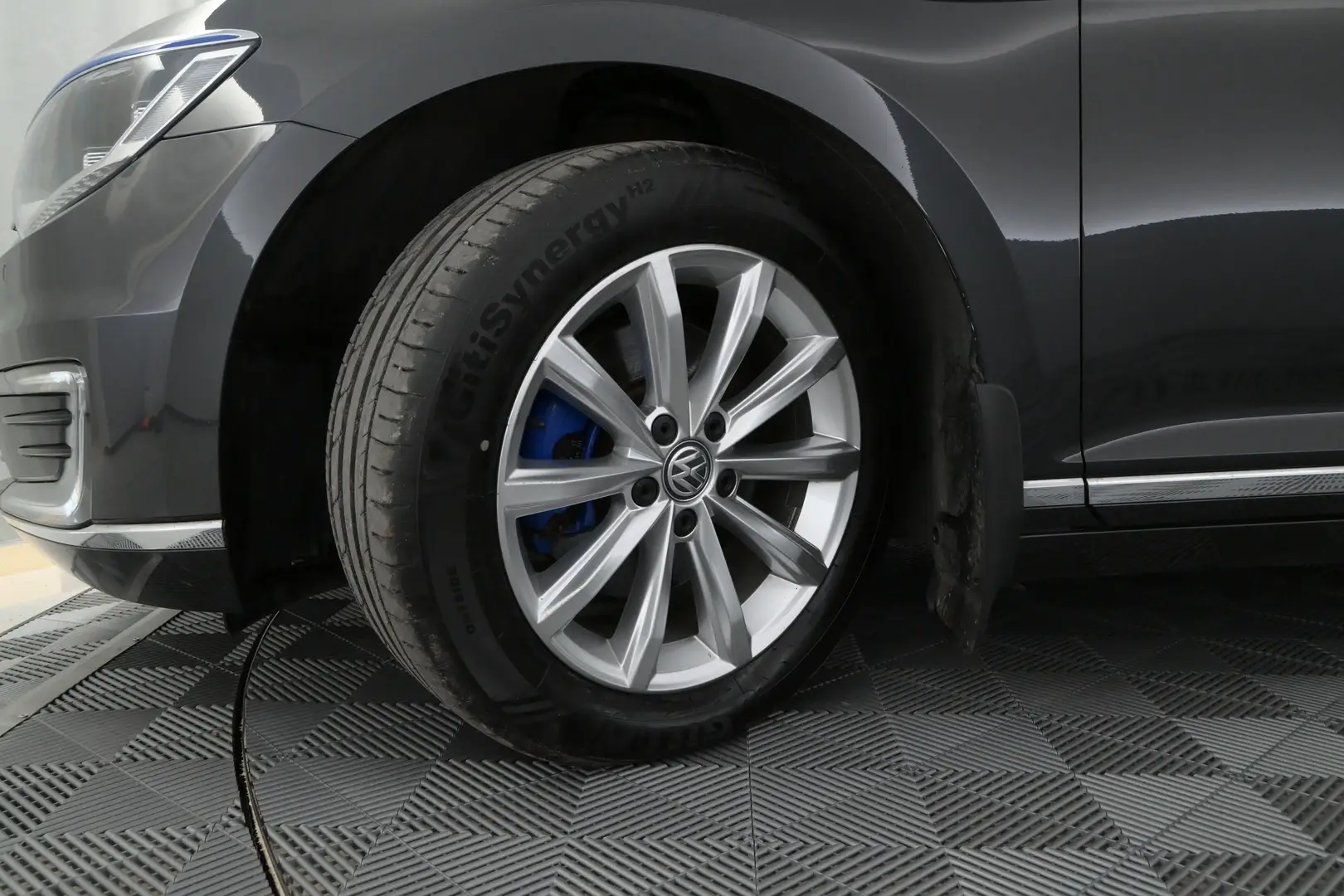 Car Image - 6SVpV2hiP0aGTcV6n4E7Qf