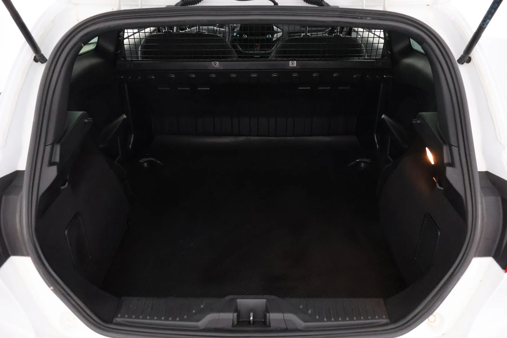 Car Image - 7dZ82O9p9ldkiG3zGvgkdL
