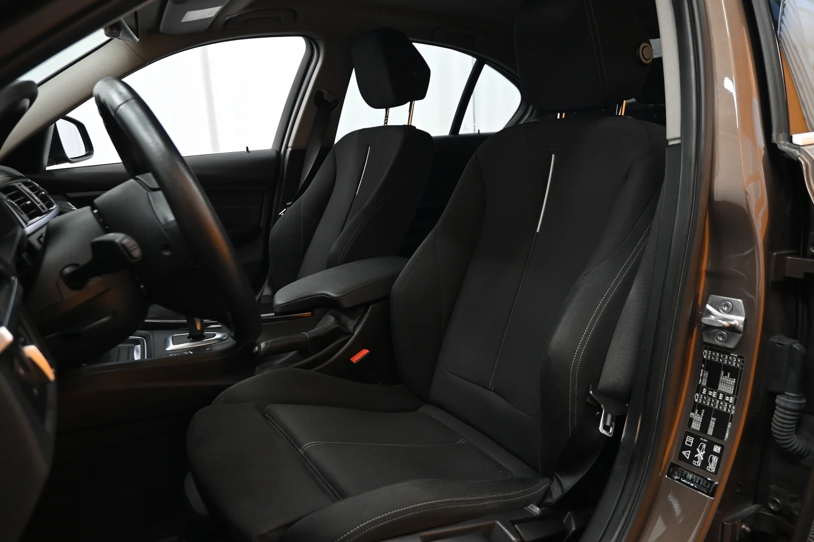 Car Image - 2hk04wf8gkFAzkGKnn7iHJ