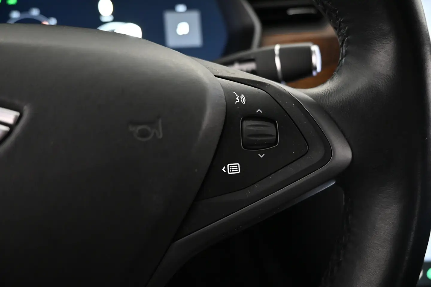 Car Image - 583G0ag8Vzekd8d5Lwxrlg