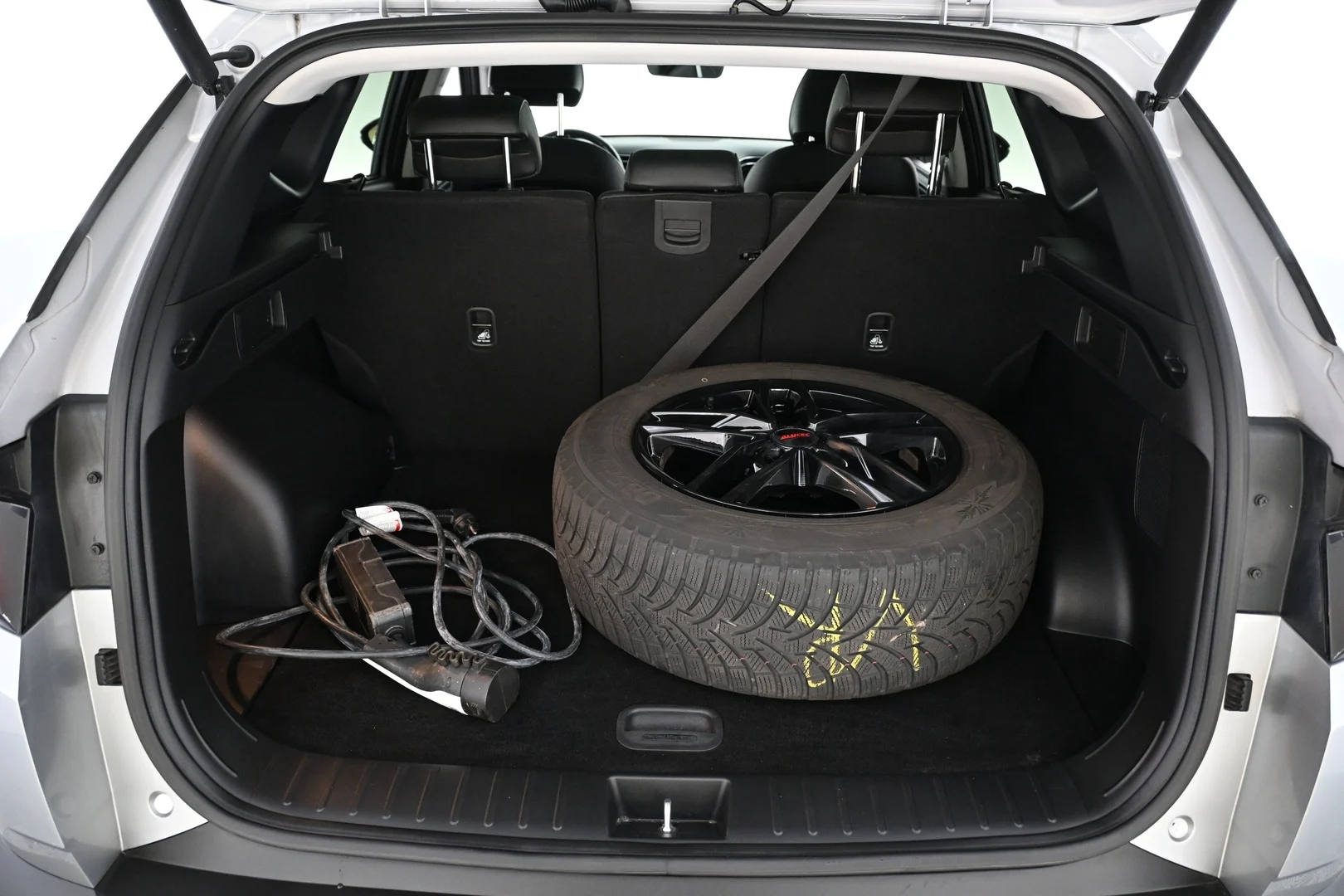 Car Image - 4Fjp7JP9h5wObGq3UMEA6k