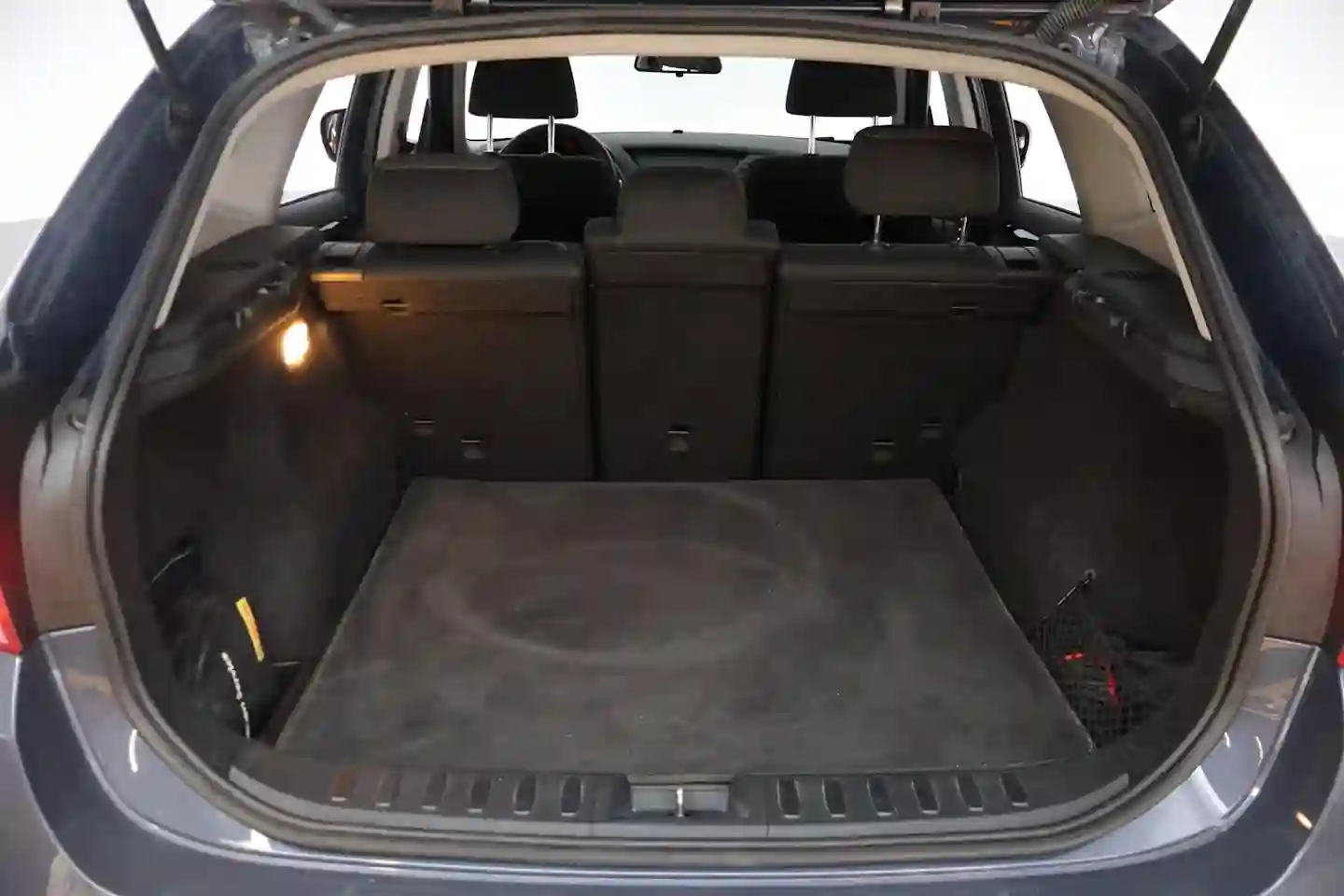 Car Image - 1xCG60pM0H2XI4LnMPjCCu