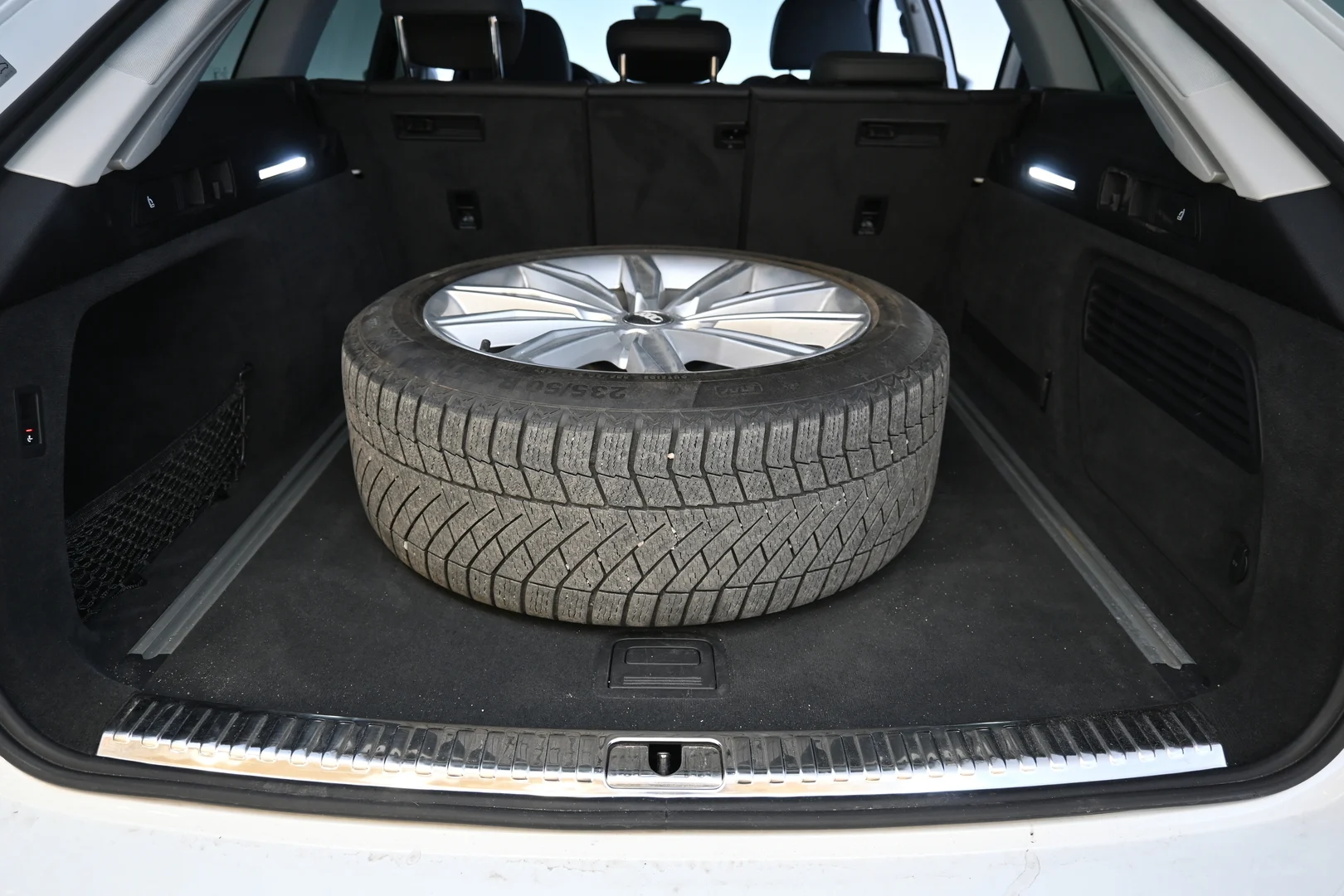 Car Image - 3yjlvQd4KOUZ5NU6Wkgr5k