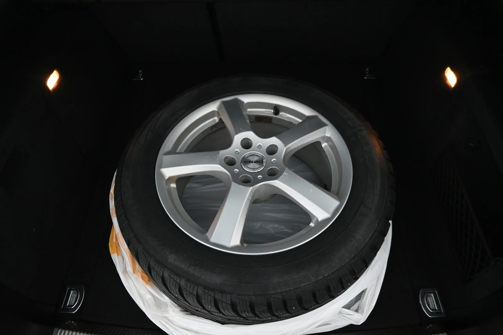 Car Image - 1hulzAo7Ahq7I369EfFU30