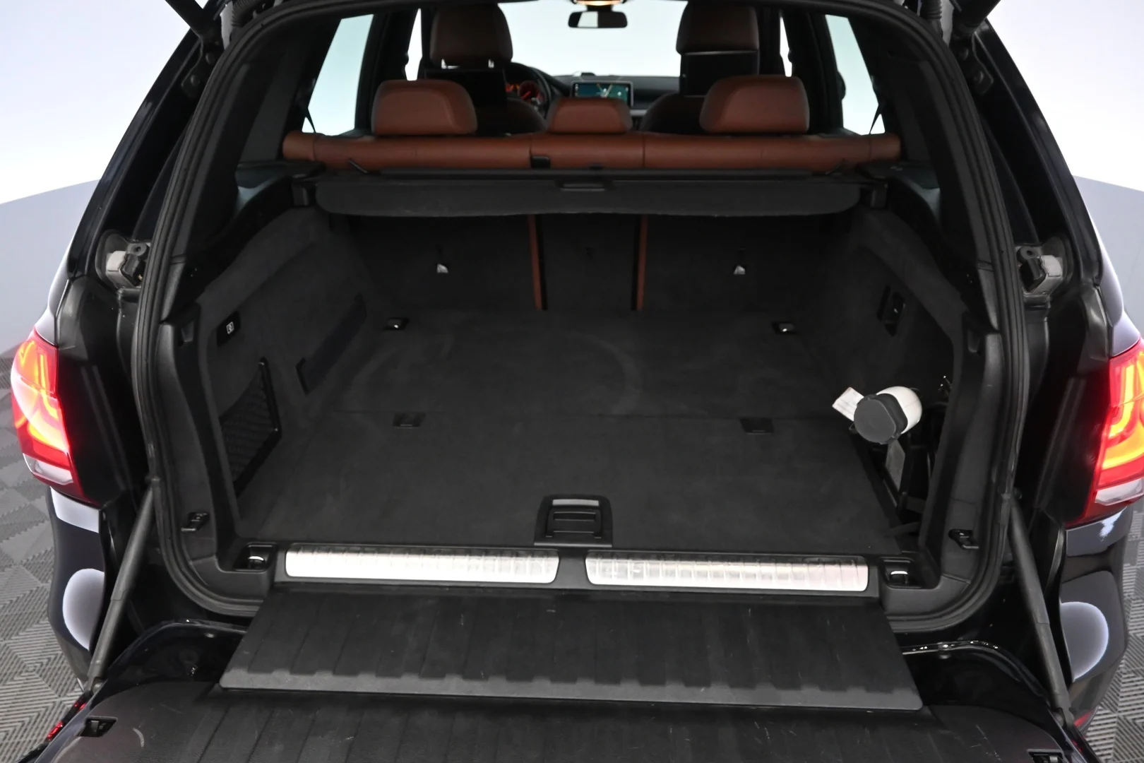 Car Image - 3IO6ahI4NaZ3SiA1YYXuq4