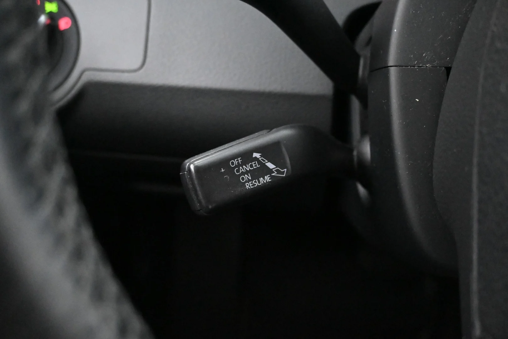 Car Image - 5O82wjsUID2st2sv5JbRjm