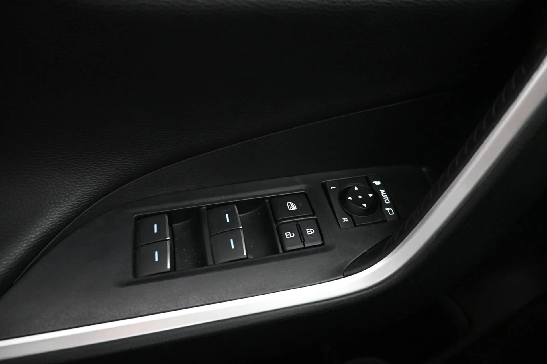 Car Image - 3ntg4DOEGeX5kTWakEG1IT