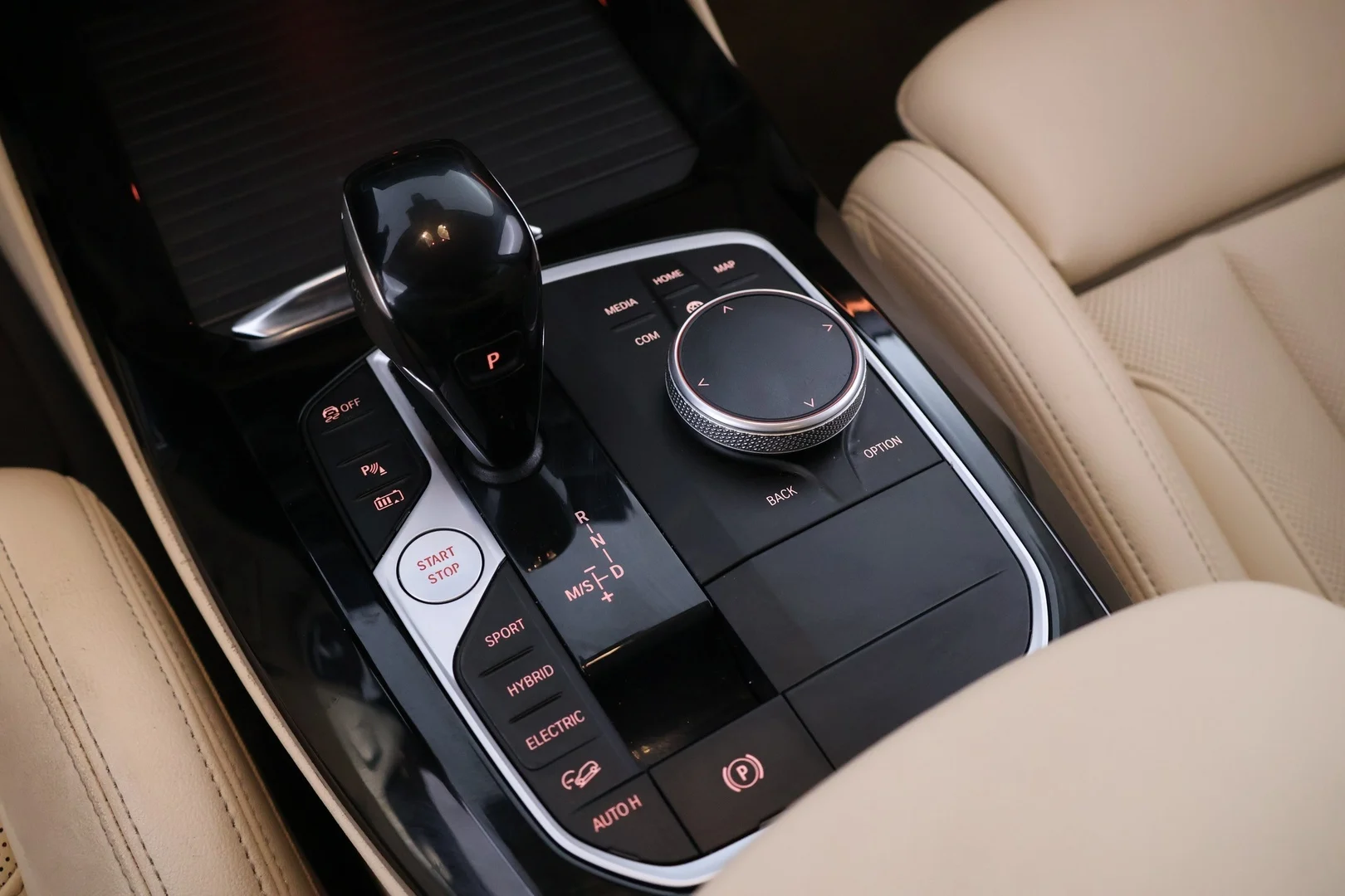 Car Image - VJ1n2UmIDqIPLtmAGFjMp