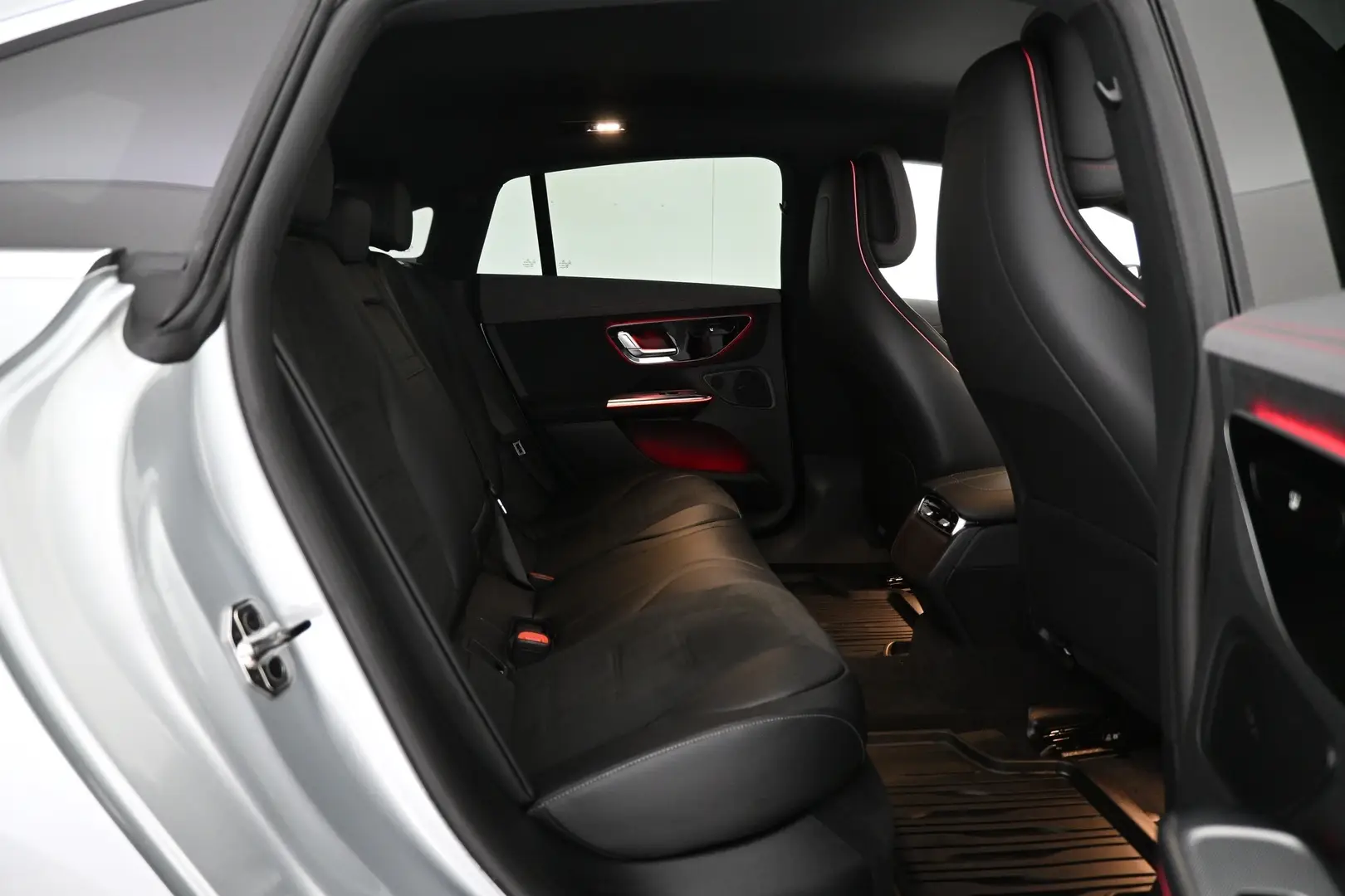 Car Image - e45x34NNFbo1dNcMBIDs7