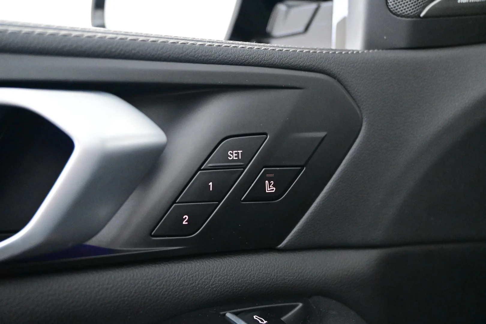 Car Image - 5RgQZTeKrLJiIDZdazO4Uz