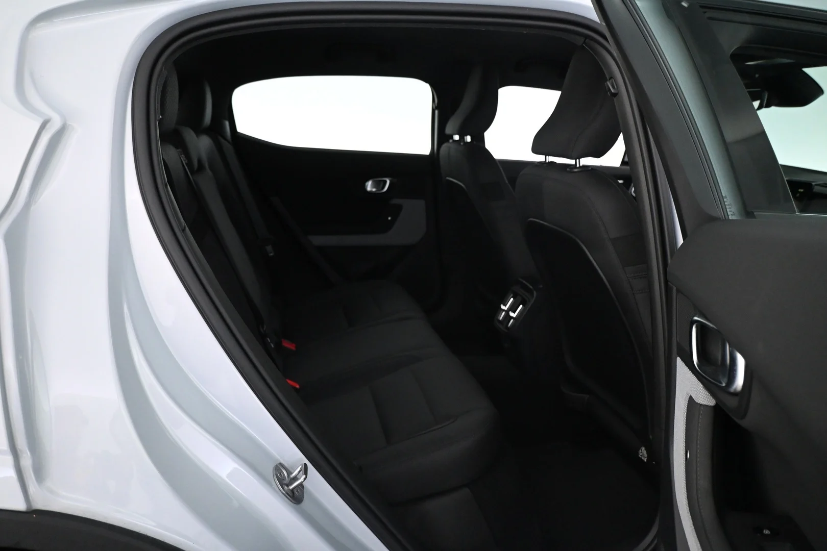 Car Image - 6RJY0RWjSArea1t7BtKLMz