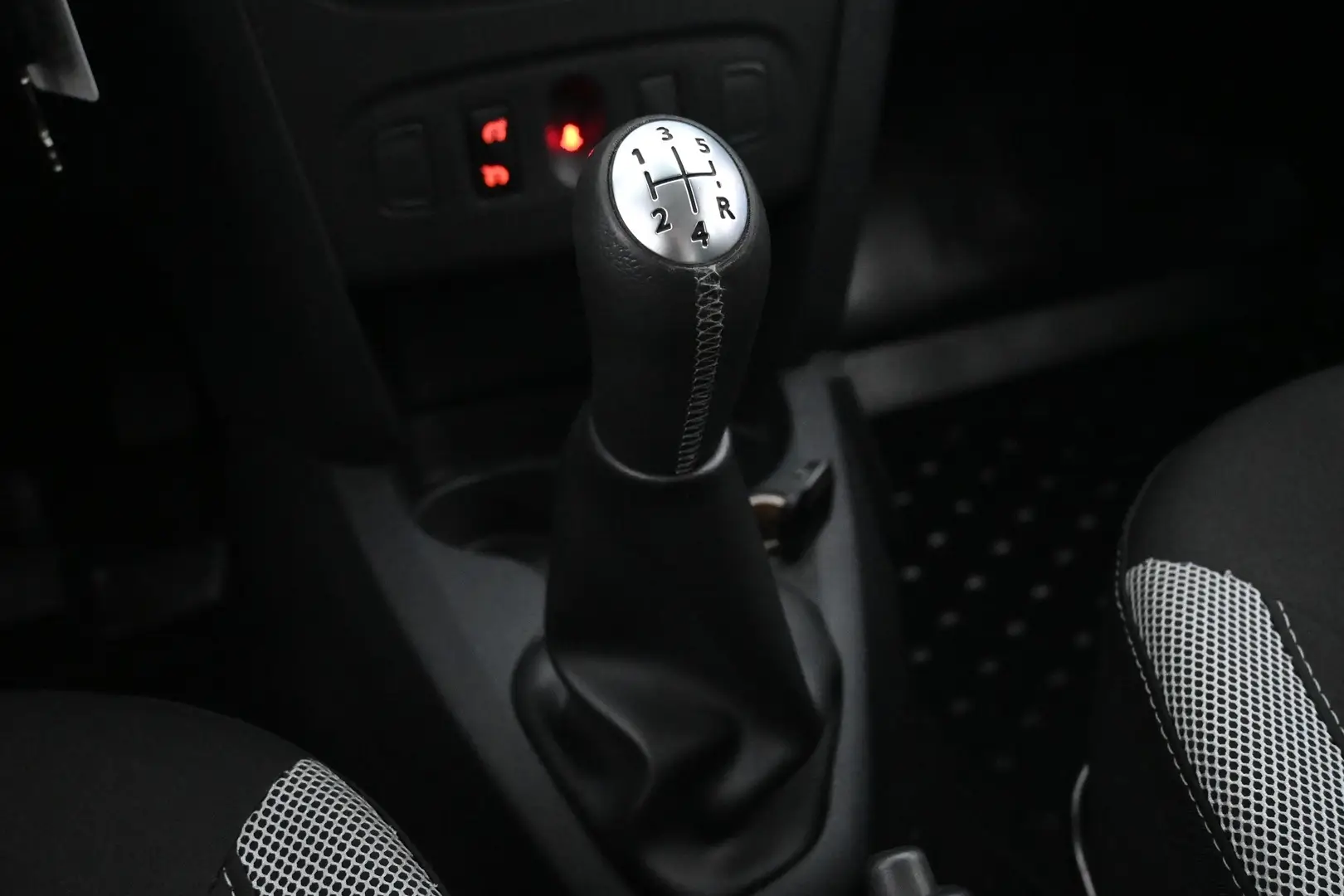 Car Image - 726ecYVQSsBqvZOjv7vS2J