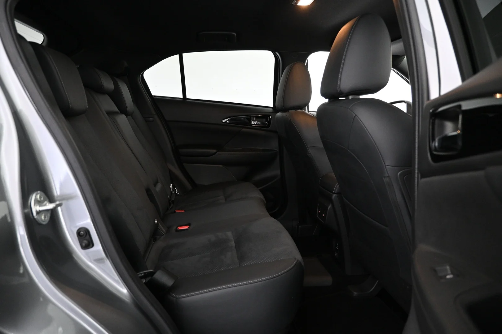 Car Image - 2S8axJ6NeiRVpt6Ahl77fI