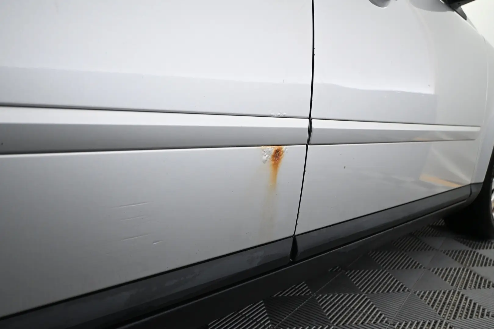 Car Image - 74ZtFqgHEAoKGPhB5L1fy6