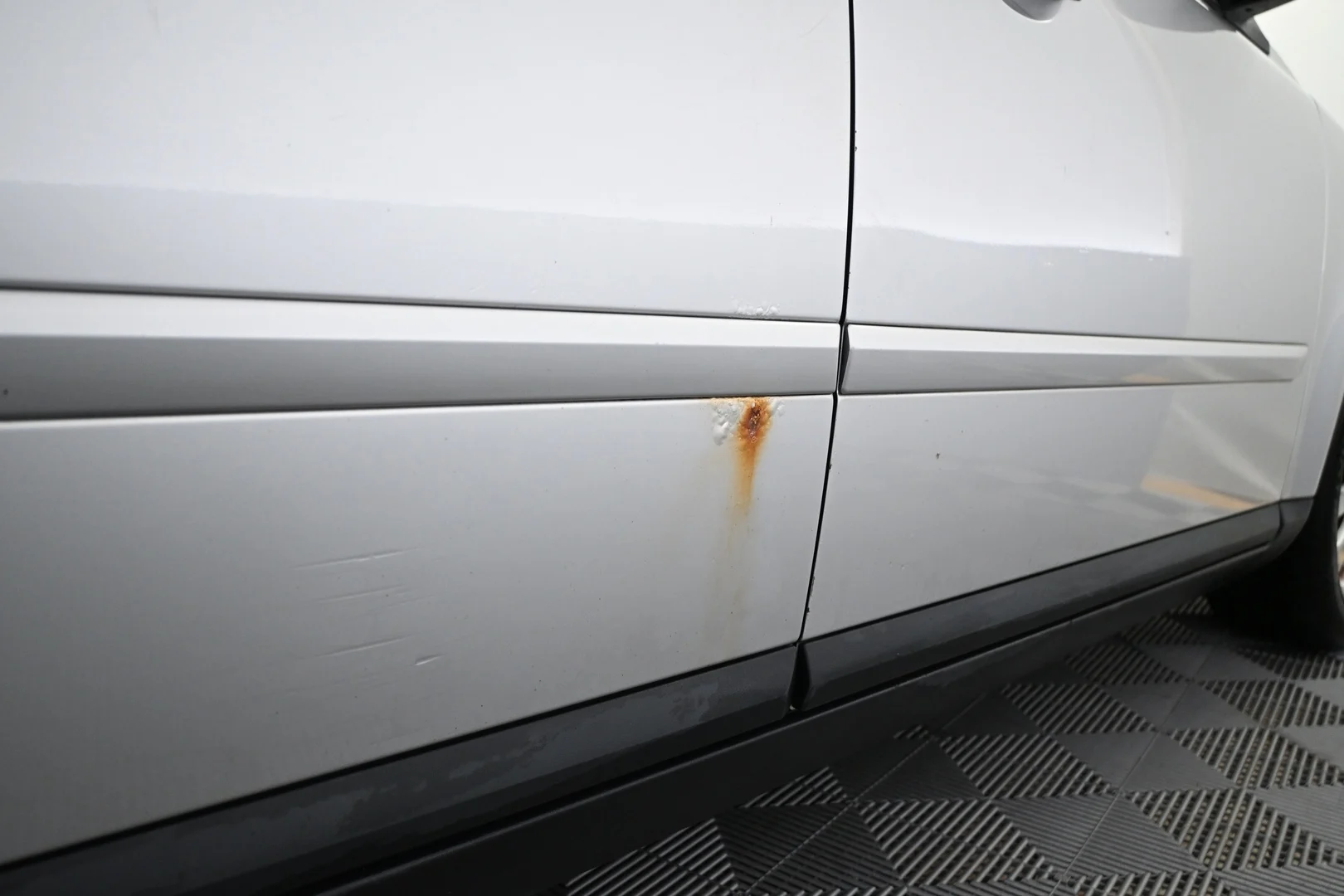 Car Image - 74ZtFqgHEAoKGPhB5L1fy6