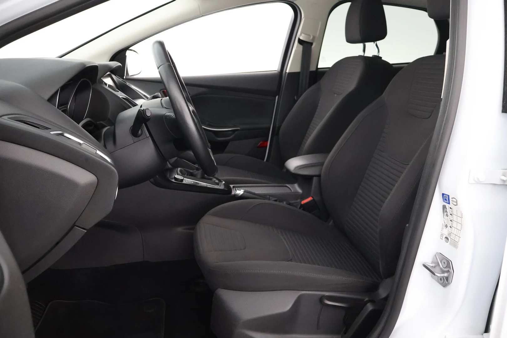 Car Image - 11R27Zr1l7OBbxO5PedxDG