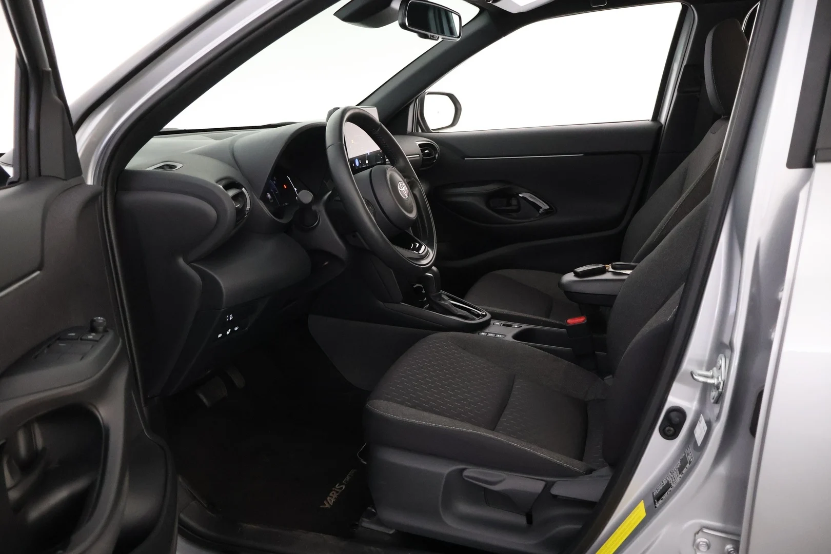 Car Image - FxlBn659bDrqEHCiySxQz