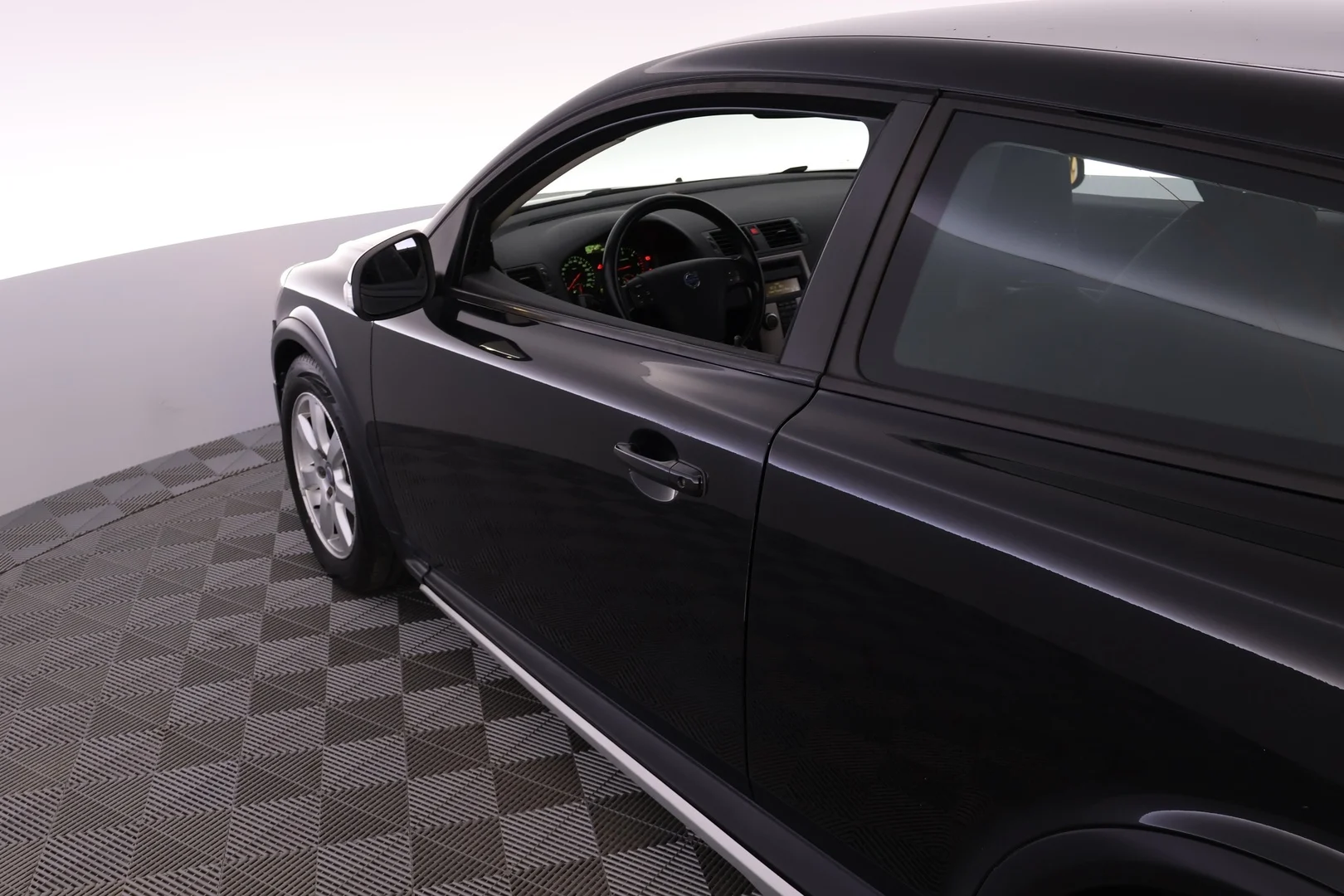 Car Image - 5qKVmbJJVr9CsfraZurzy6