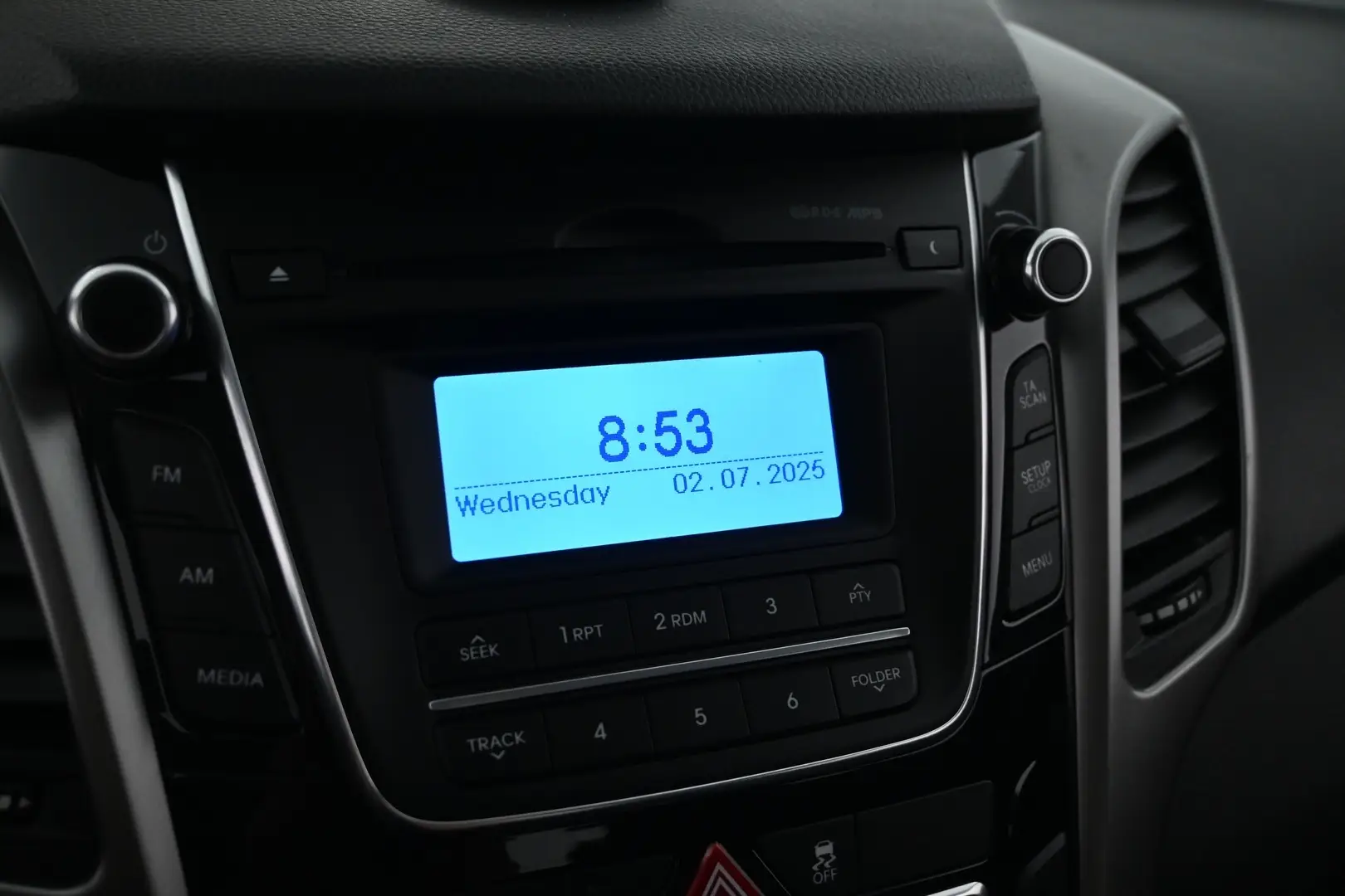 Car Image - 74uA31mwC69ItRJSgbyE29