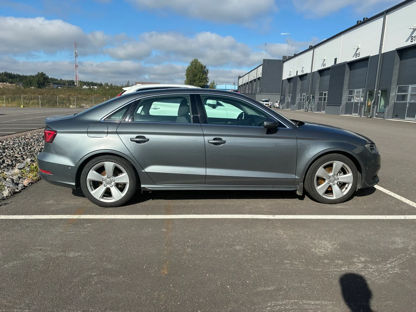 Car Image - 3xxeuJQwYVuspNKajm6iKI