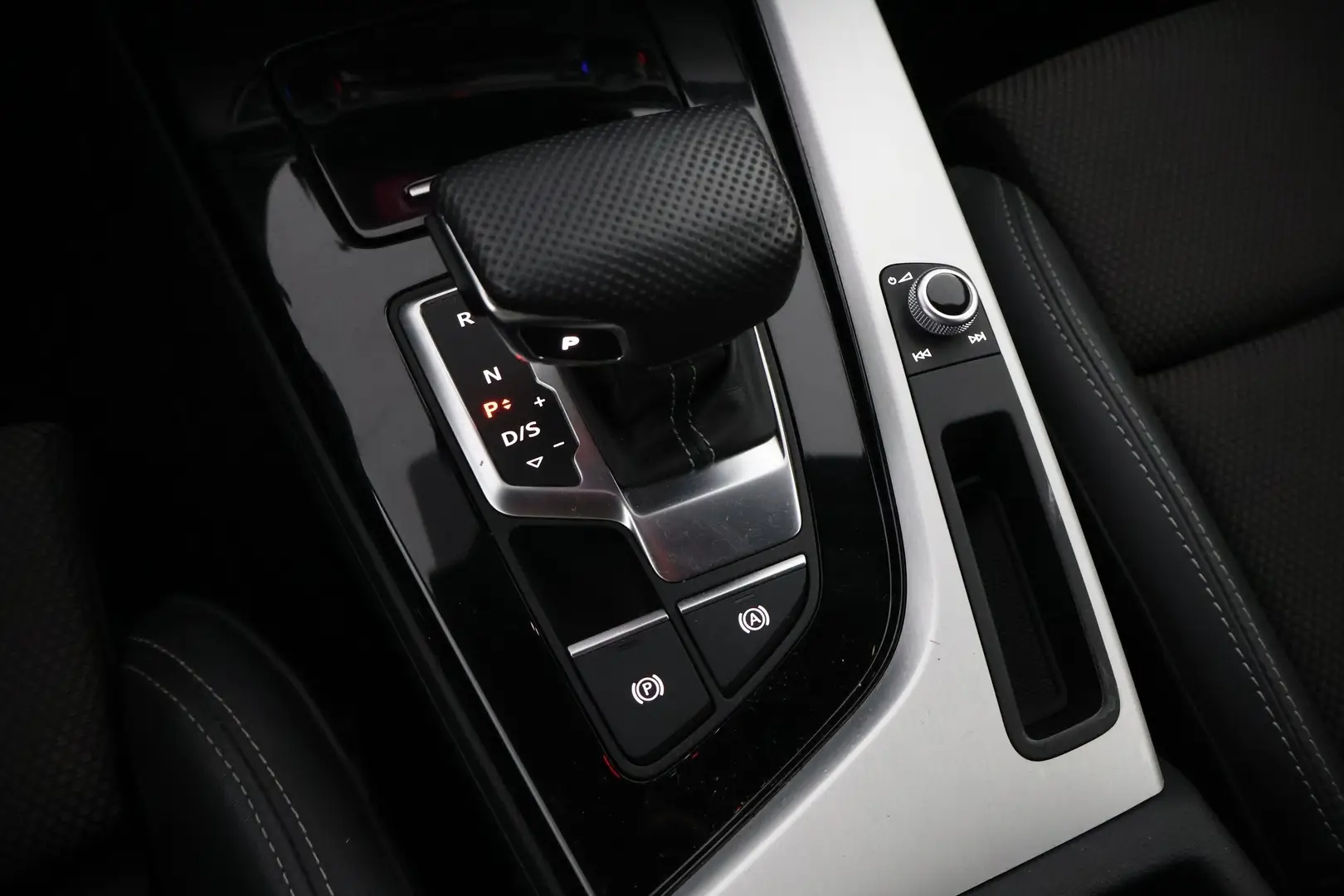 Car Image - 5agz1NQNAVNbrK7OIWNjzt