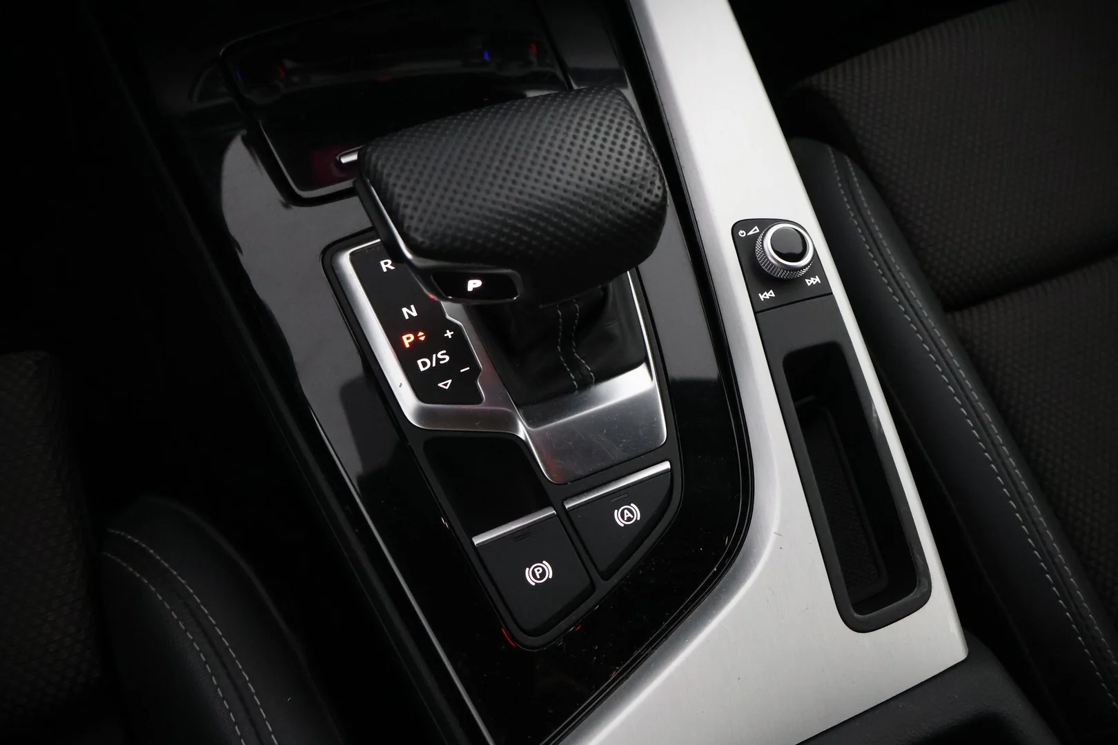 Car Image - 5agz1NQNAVNbrK7OIWNjzt