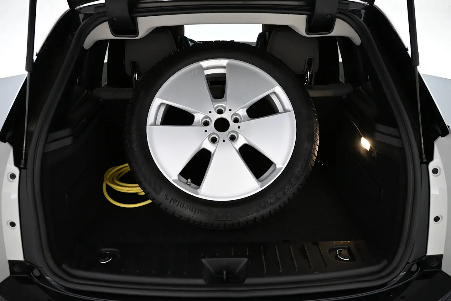 Car Image - 5O0oIB1f76HX5tRnqiEFp3