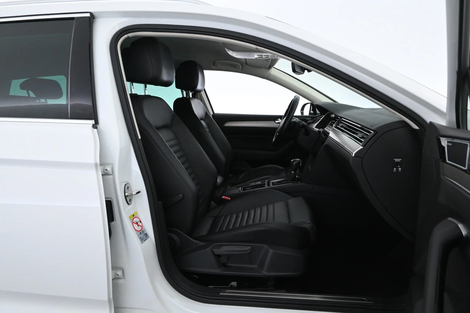 Car Image - d9s6pZVGxfeuZ2QMS6pR0