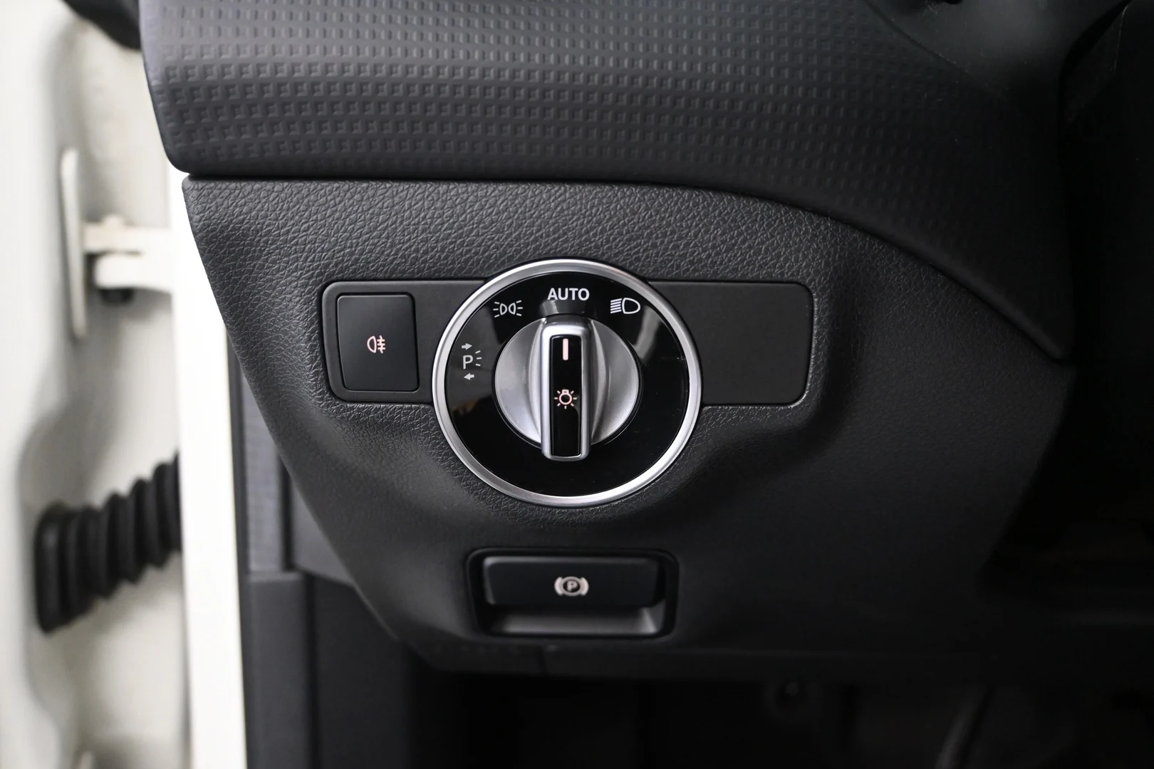 Car Image - 2w2DNP8tO38ppuPSFFaUjv