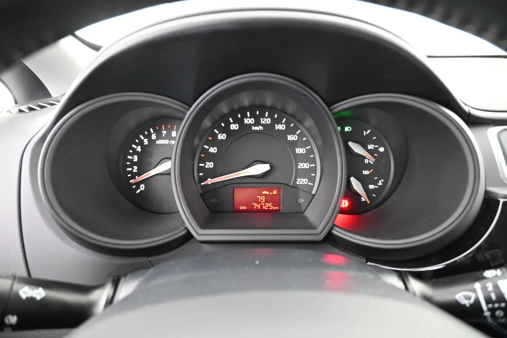 Car Image - 3Ws4biXW4TxVkA1rdyf7dW