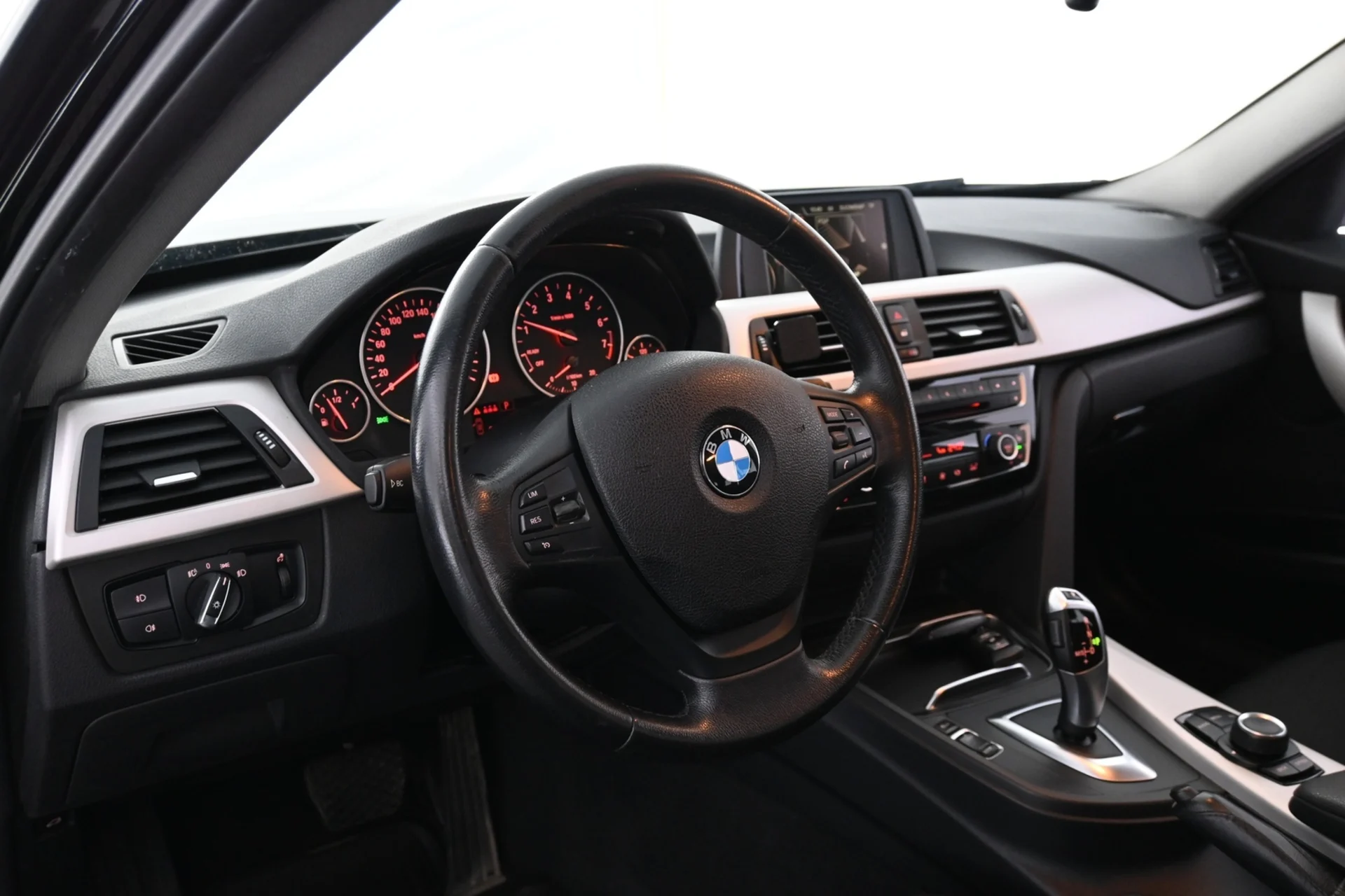 Car Image - 6A6Ha89uHVtjRqRDhjxOmf