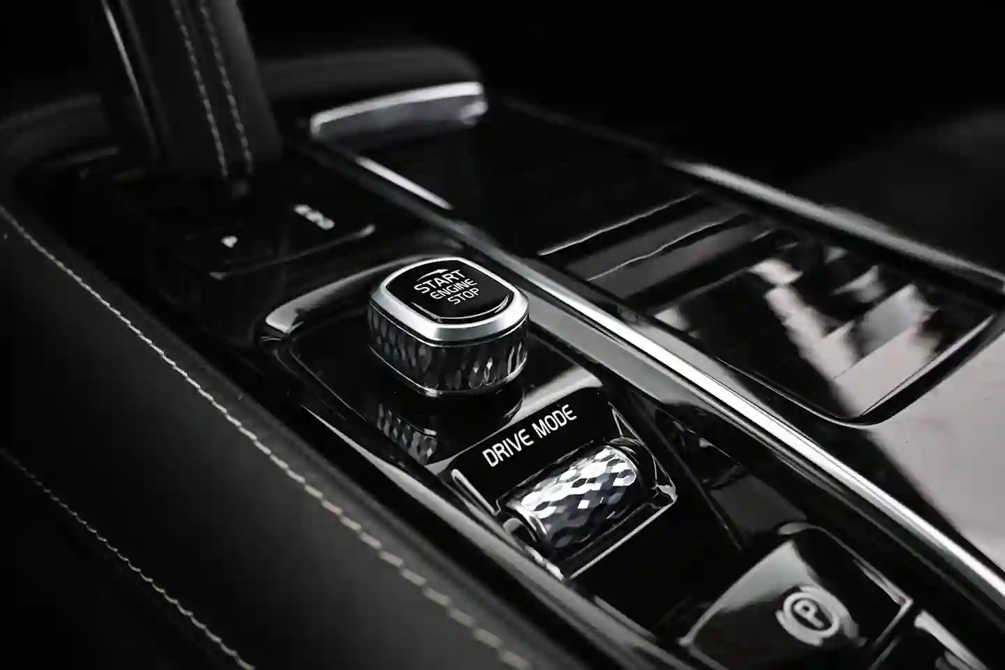 Car Image - 54M2C8wY421xo3AMTTFRs8