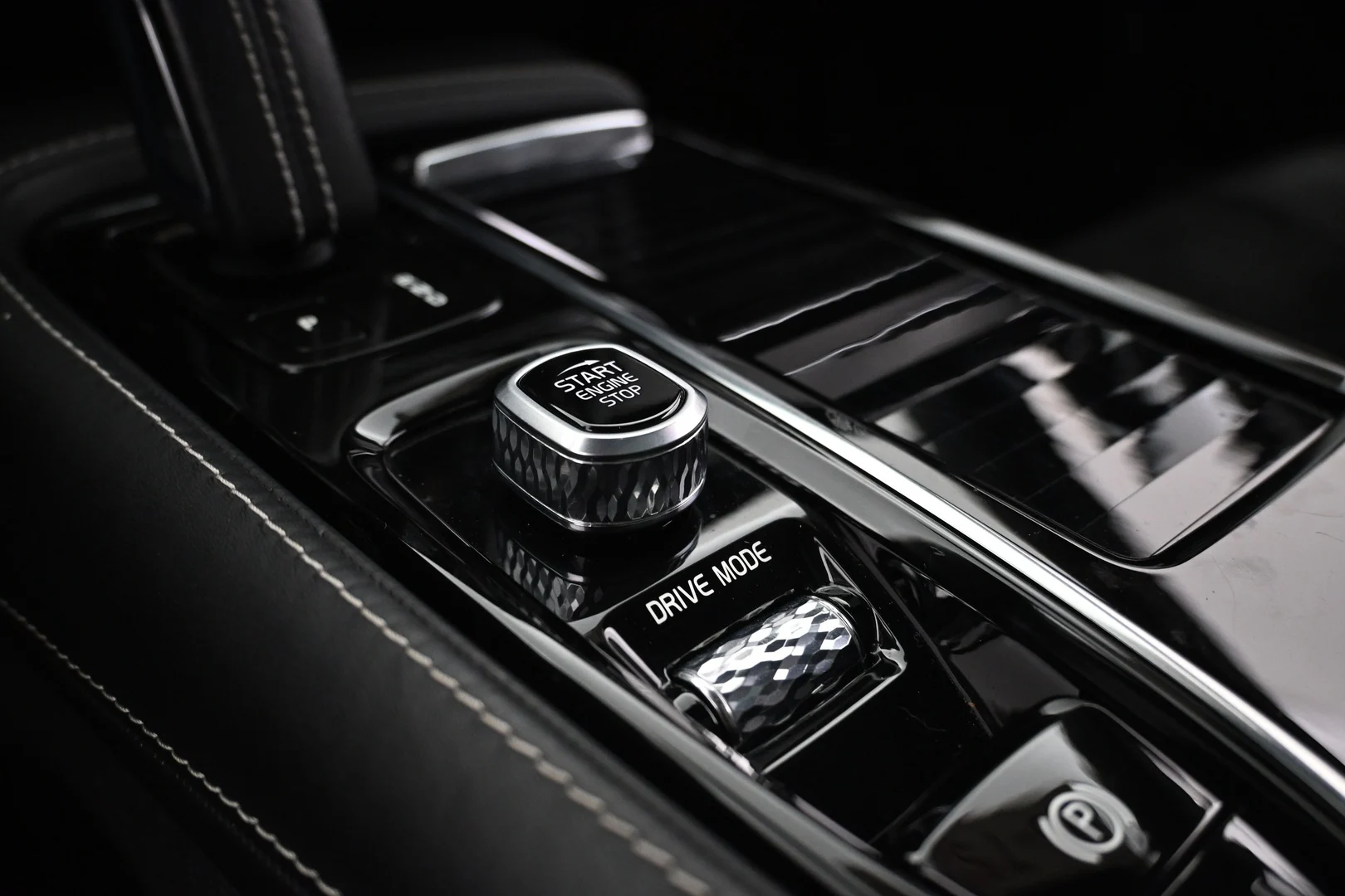 Car Image - 54M2C8wY421xo3AMTTFRs8