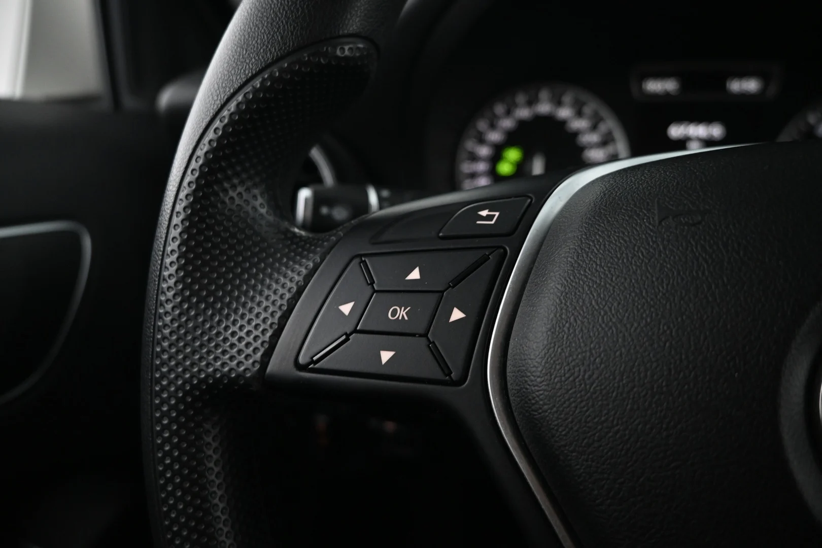 Car Image - 6sUW58ce6ZmVLdmC9N7XjK