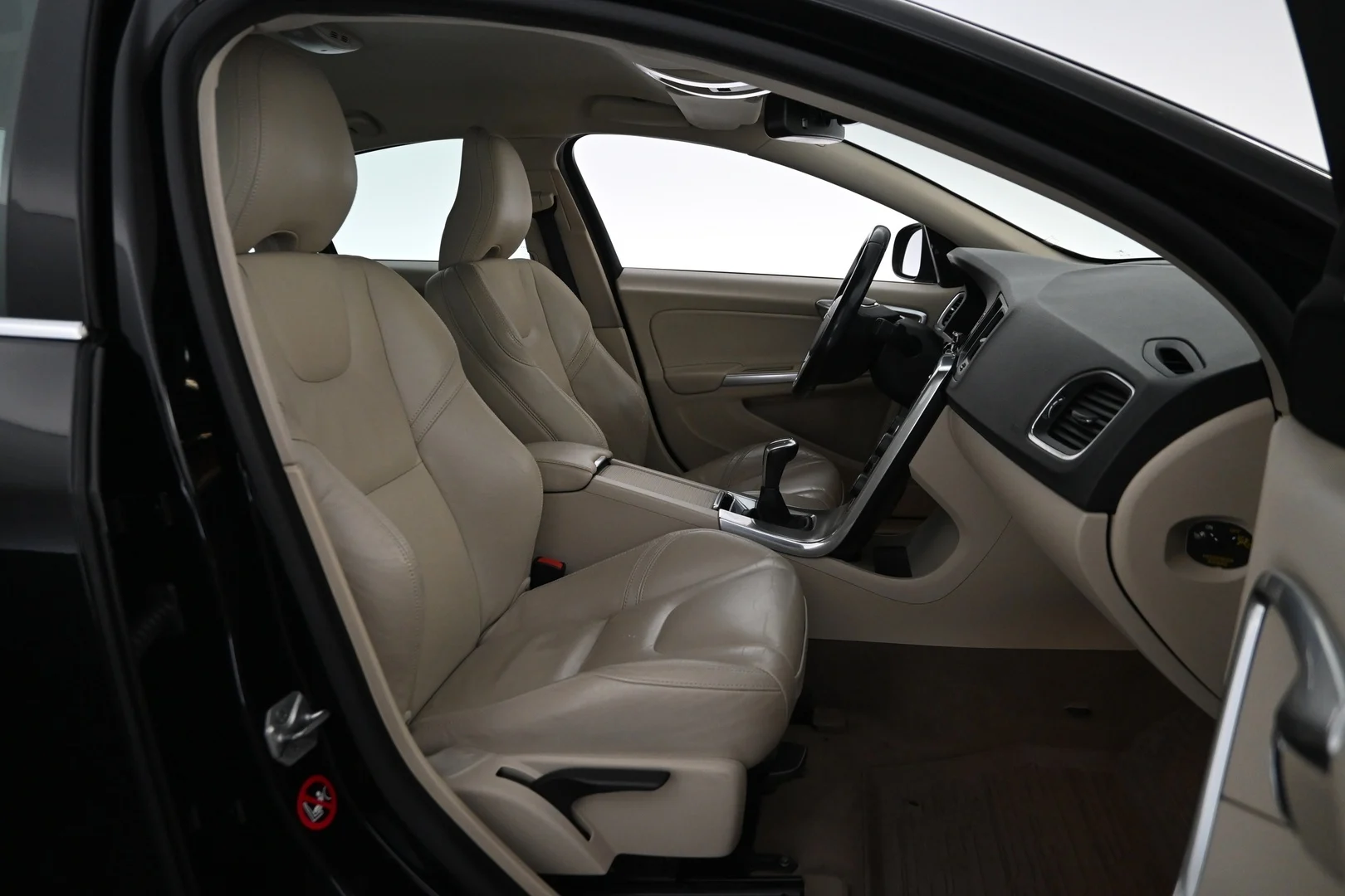 Car Image - 1x1KCF06loQ2KdYsgOWzNn