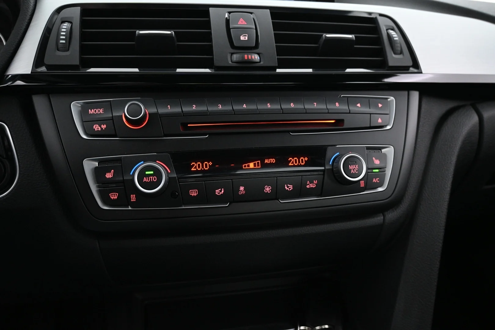 Car Image - 5UocwvSpKfQxHJV42u0Z7s