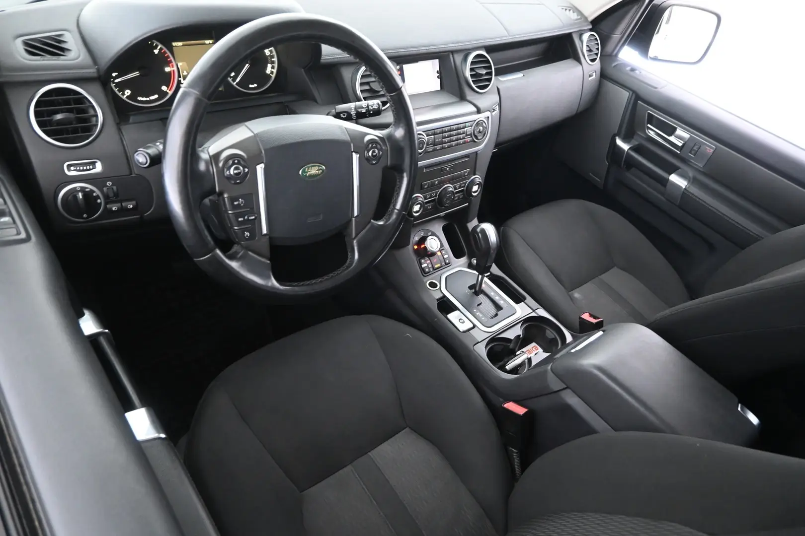 Car Image - 3bPi2NqwqpAkOOZWgsKLQI