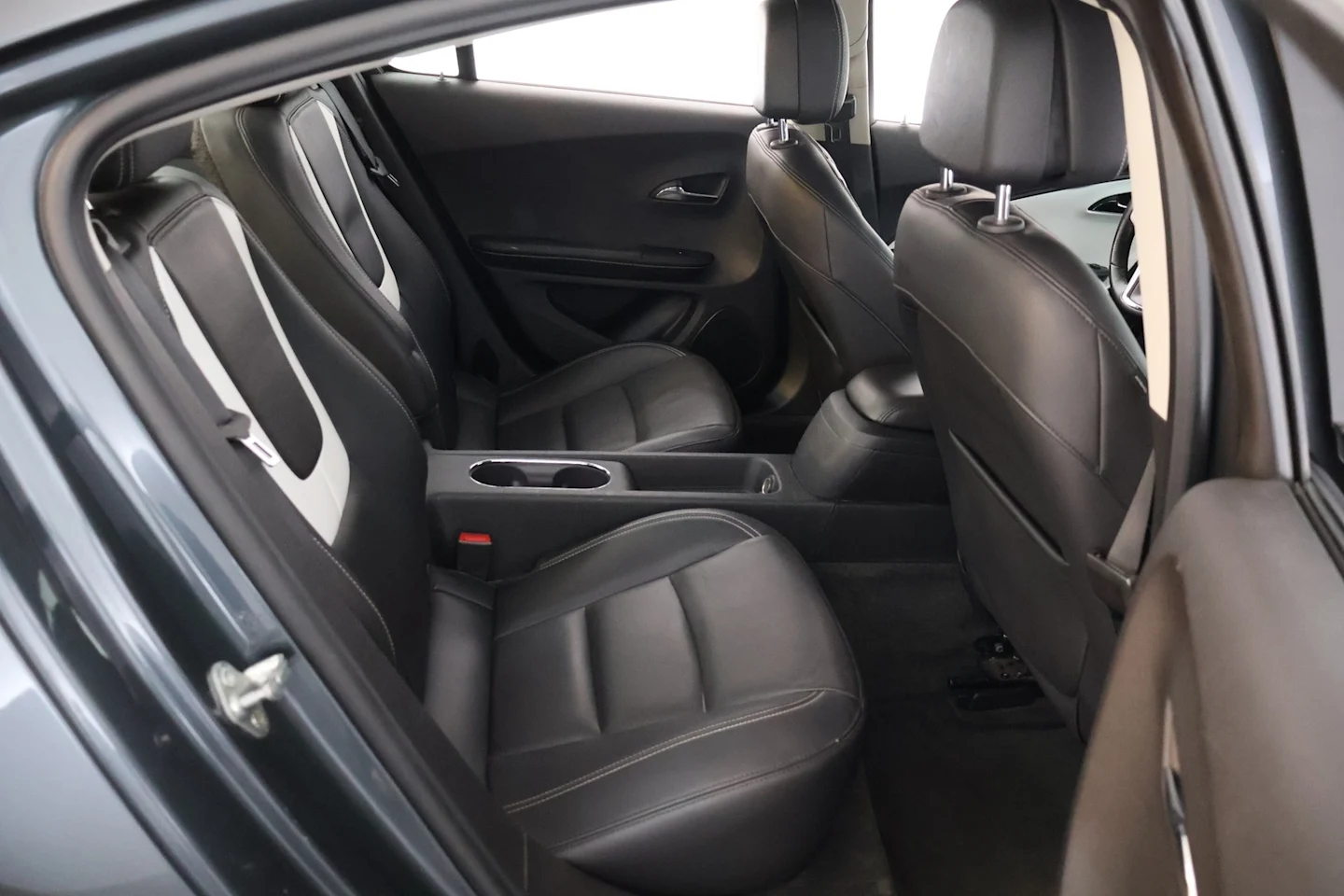 Car Image - 4WYf66vOo9XGFezRqtRTK2