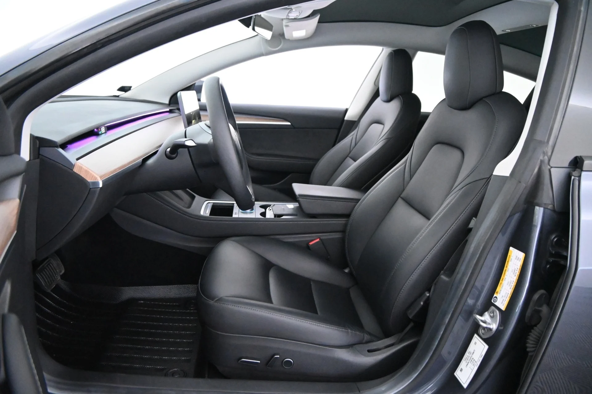 Car Image - iJLOWeU77UOw72nc9V6Bw